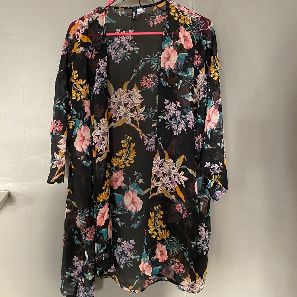 Sheer floral kimono